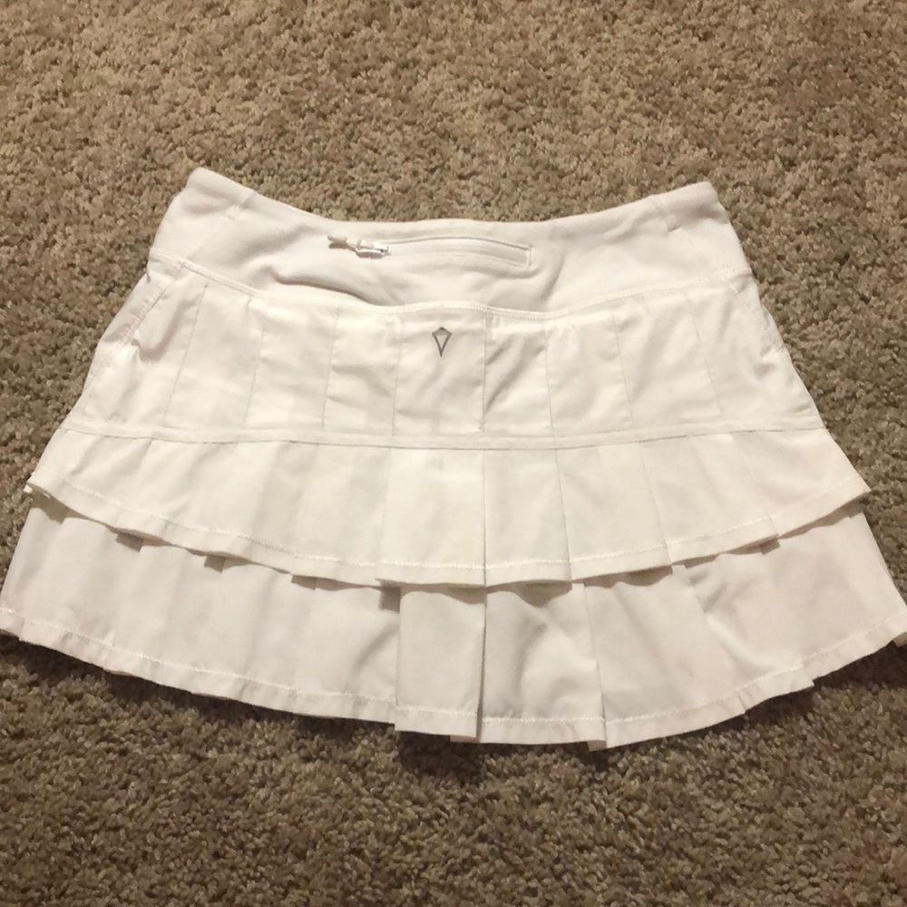 White ivivva skirt